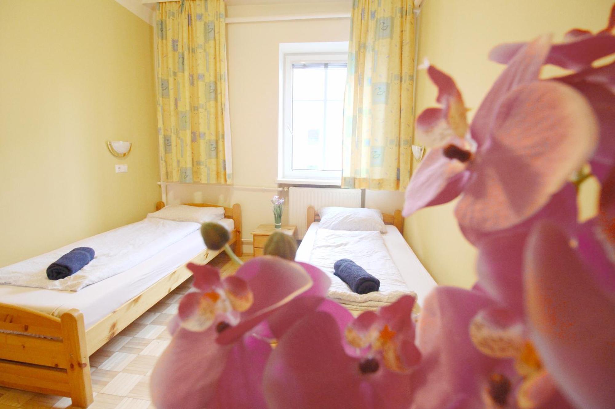 Double In Hutteldorfer Strasse Area Privatunterkunft Wien