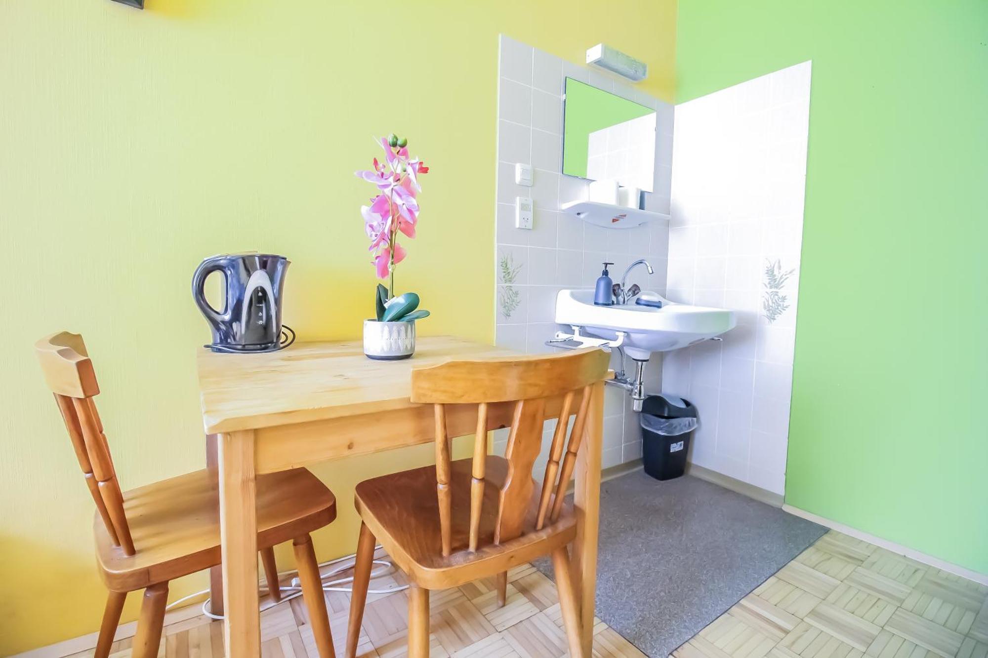 Privatunterkunft Double In Hutteldorfer Strasse Area Wien