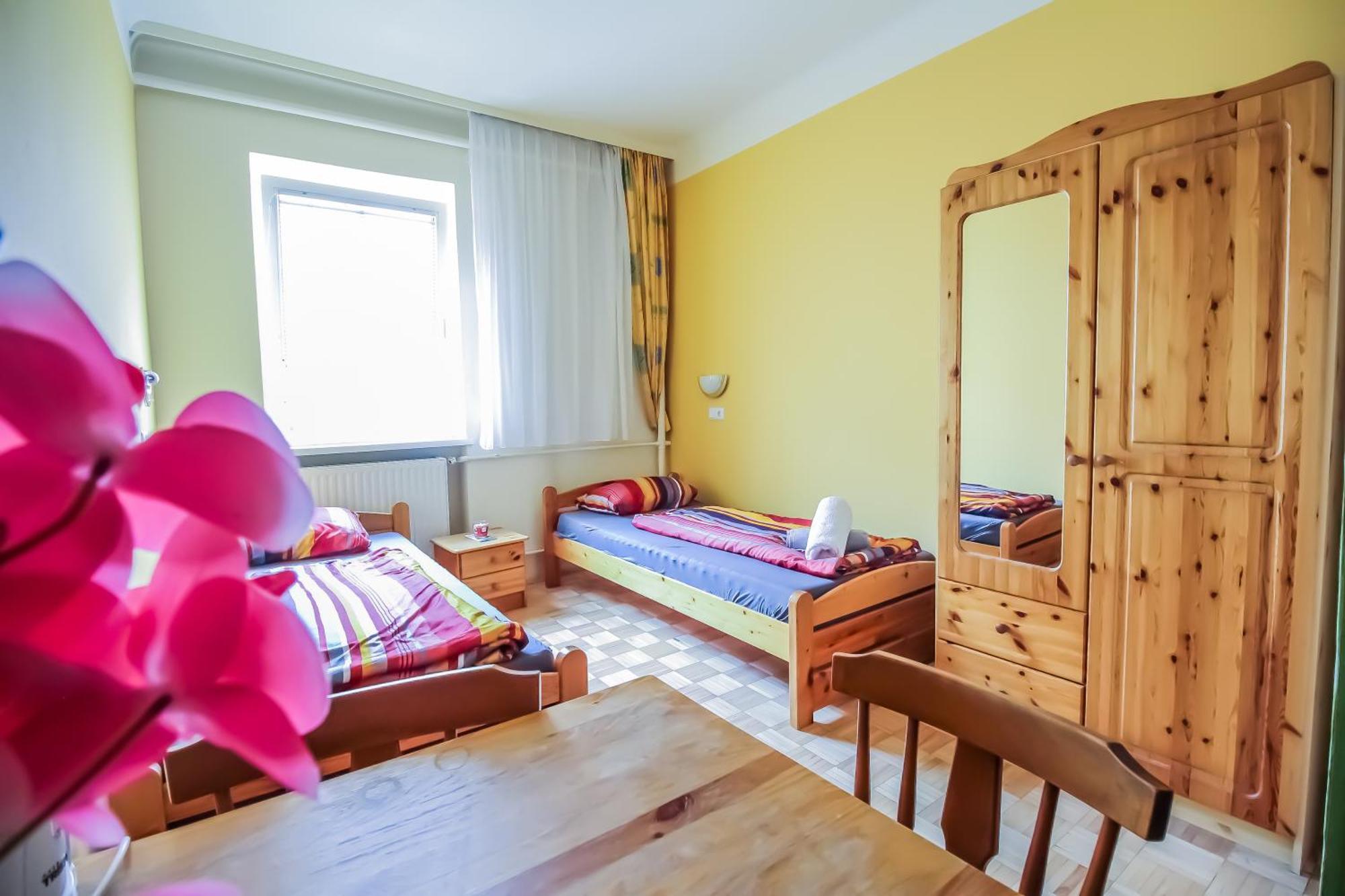 Double In Hutteldorfer Strasse Area Privatunterkunft Wien