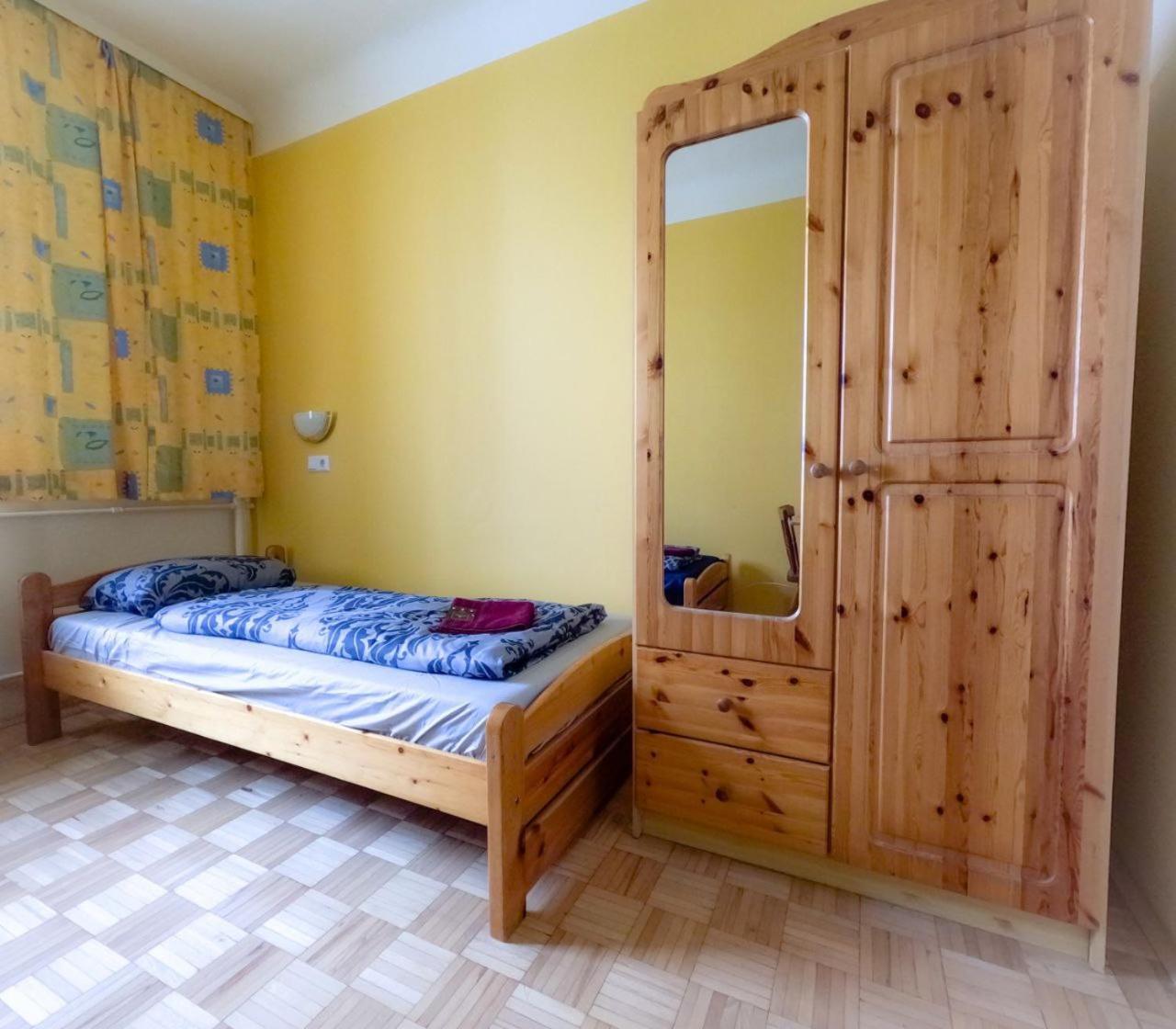 Privatunterkunft Double In Hutteldorfer Strasse Area